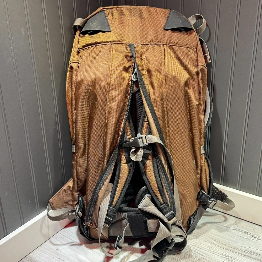 REI Convertible‎ Hidden Shoulder Straps Travel Backpack Internal Soft Frame